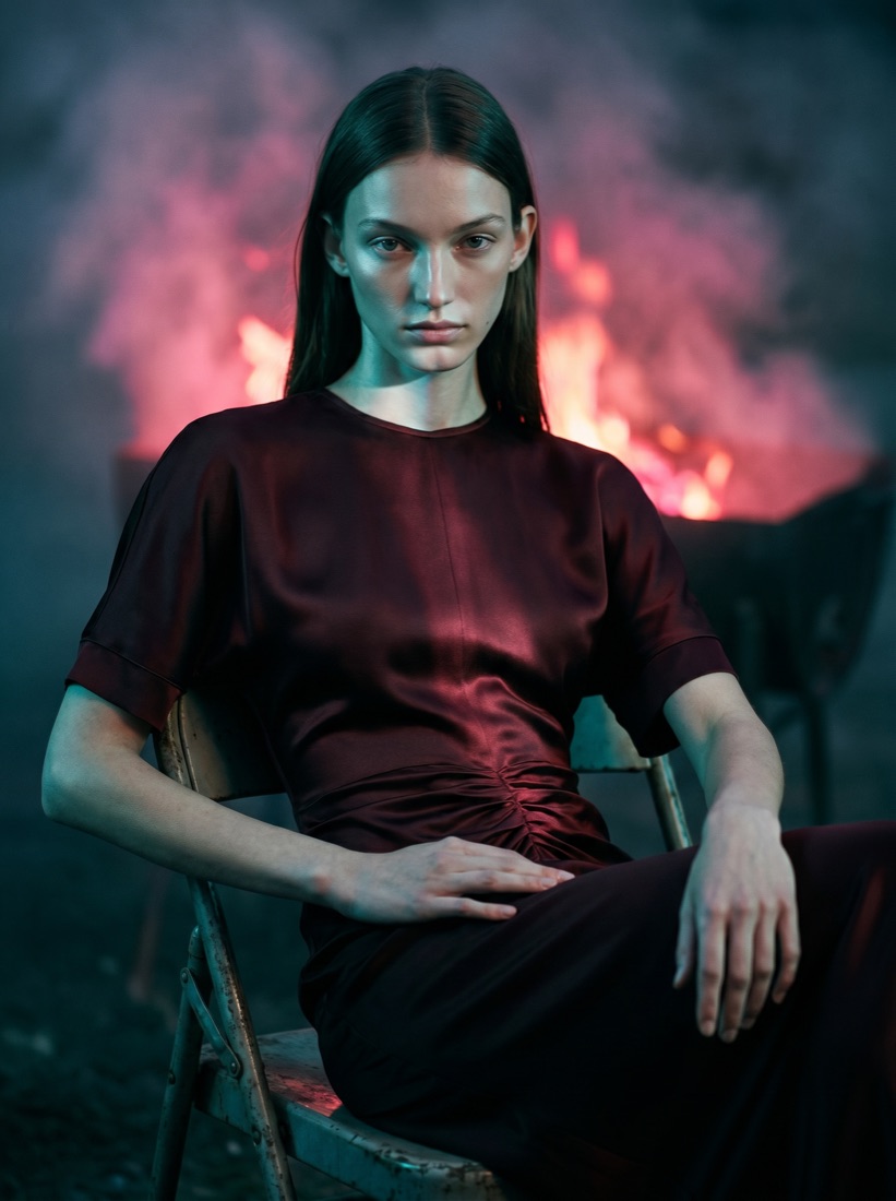 AI fashion product photo: the dress worn by an AI model, faithful to the original